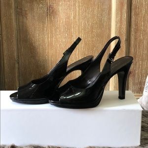 Tahari Slingback heels